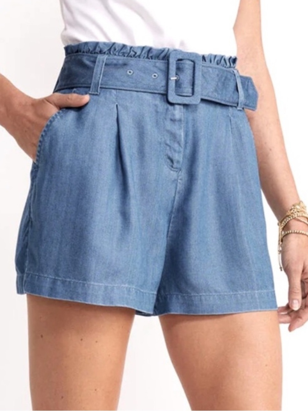 NWT Vineyard Vines Chambray Belted Short - Size 2